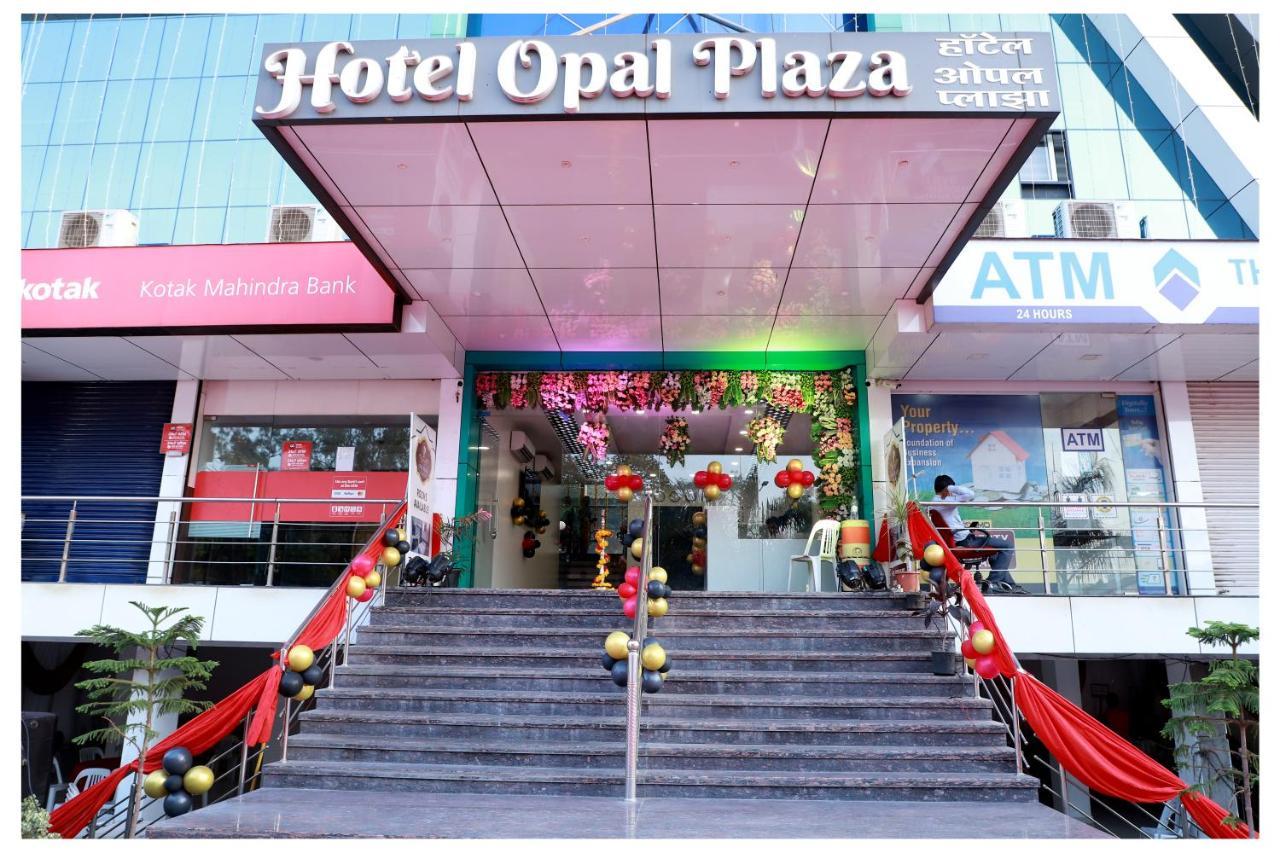 Hotel Opal Plaza Executive Waluj Buzurg Exterior foto